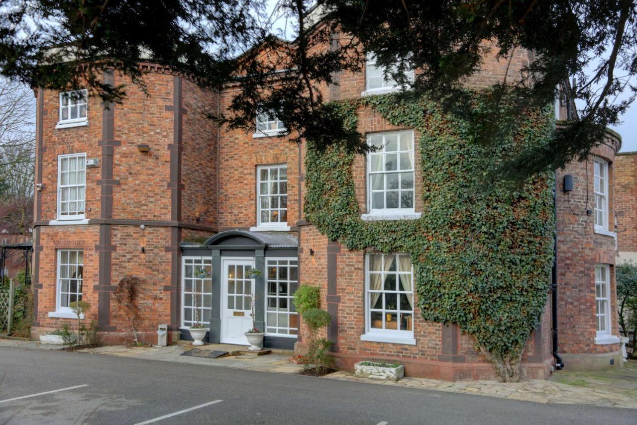 Rossett Hall Hotel Exterior photo