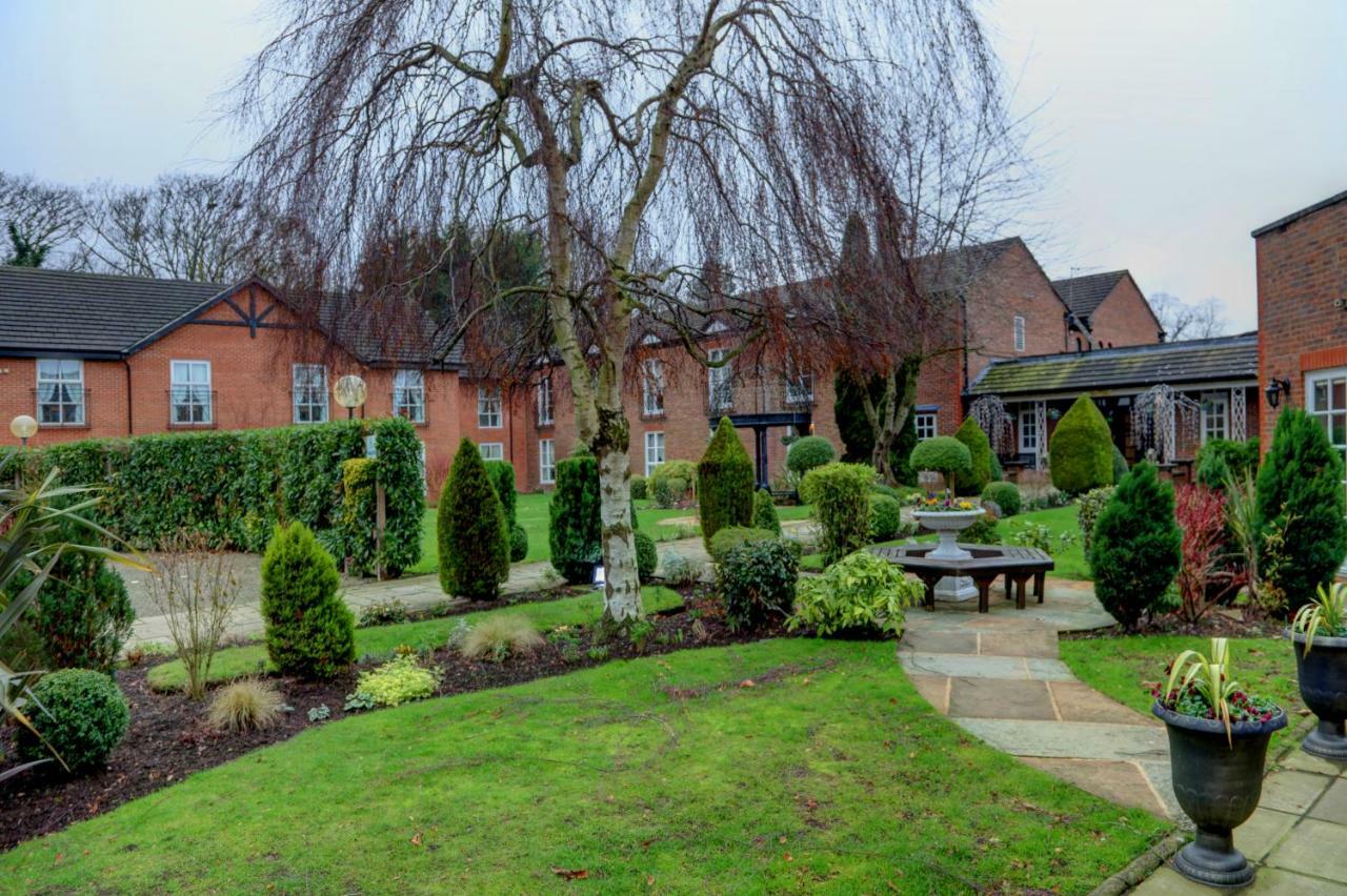 Rossett Hall Hotel Exterior photo