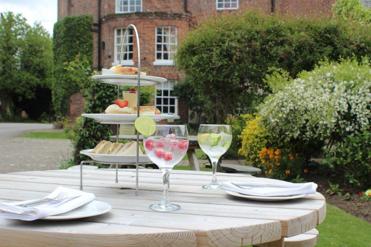 Rossett Hall Hotel Exterior photo